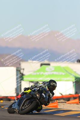 media/Dec-05-2024-Racers Edge (Thu) [[e102e0690b]]/3-B Group/Session 5 (Turn 16)/